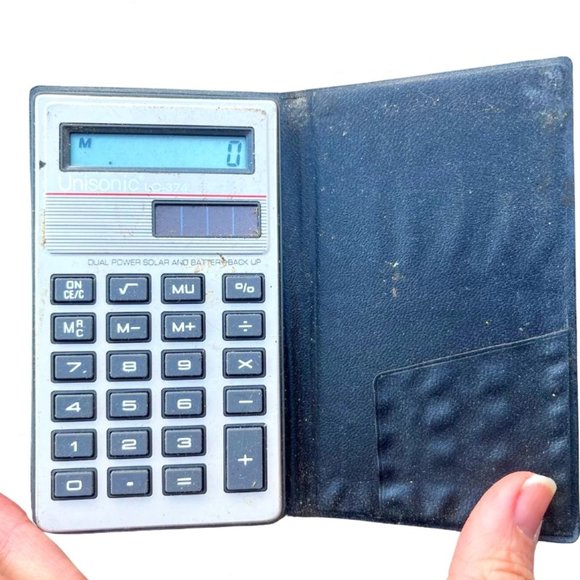Unisonic LC-374 Dual Power Solar and Battery Back-Up Calculator - Picture 1 of 2